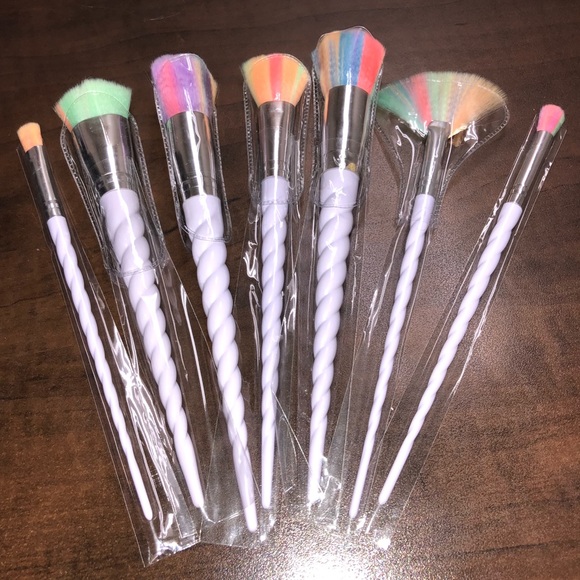 7-Piece Unicorn Prof. Make-Up Brush Set - Picture 5 of 6